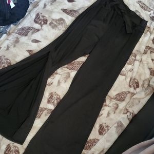 Bell bottom pants with slits on the pants